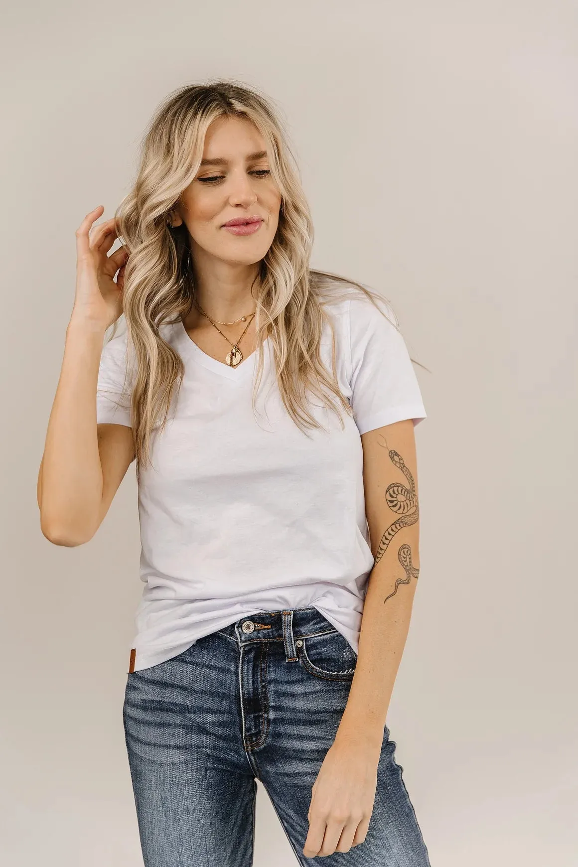 Ampersand Avenue Vneck Lulu Tee - White