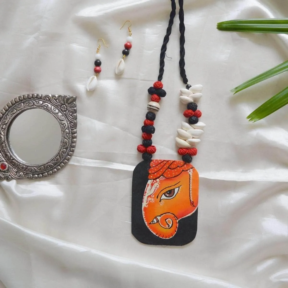 Avnish Handpainted Red (Necklace) Set