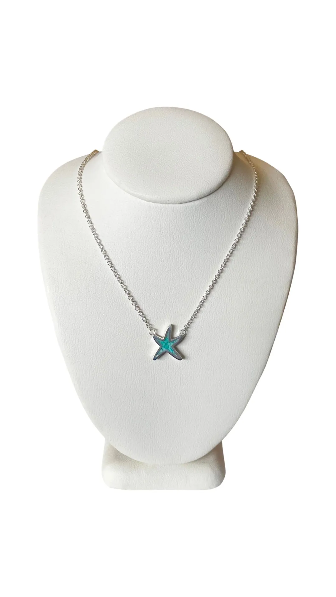 Delicate Starfish Stationary Necklace