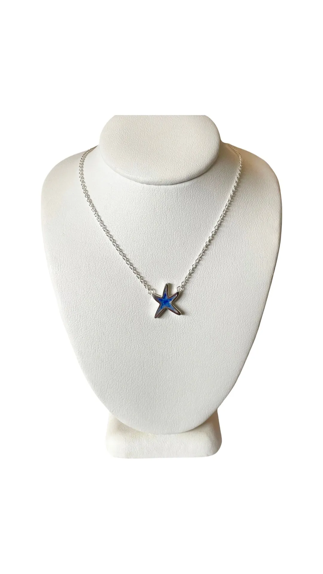 Delicate Starfish Stationary Necklace