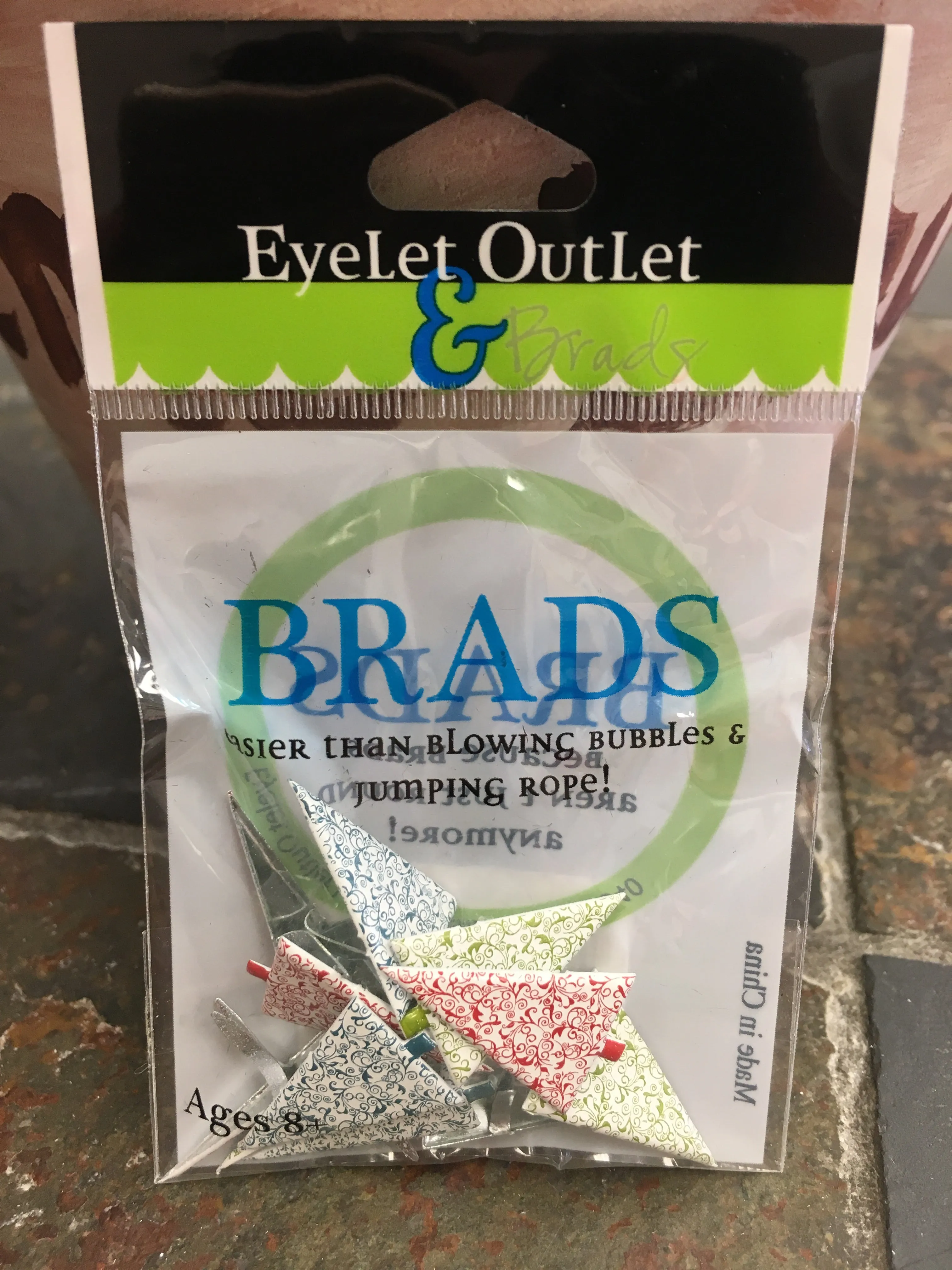 Eyelet Outlet - Holiday Tree Brad